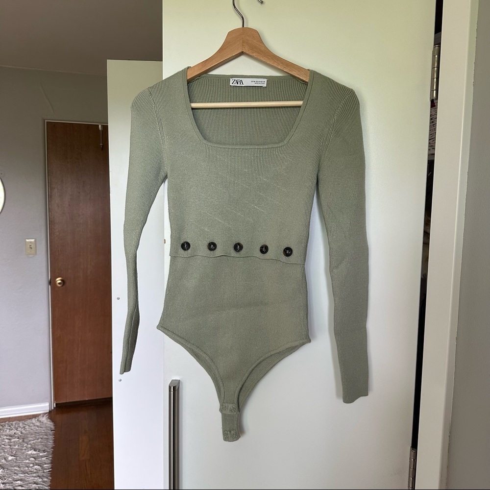 Zara mint green bodysuit with button detail